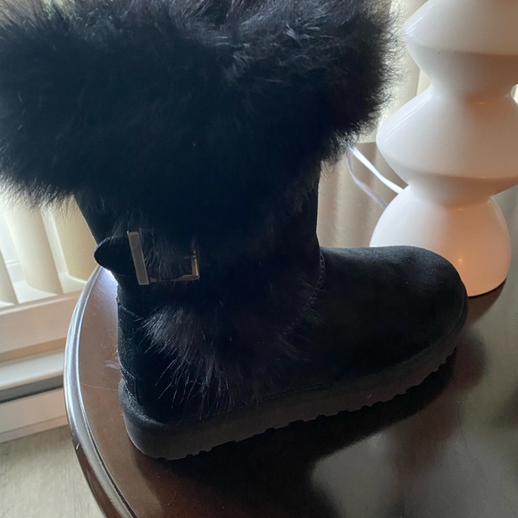 Womens Ugg boots - Picture 6 of 7